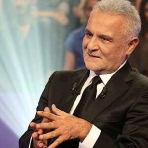 Selçuk Yöntem Instagram - Kenan’cım çok güzel günler geçirdik, yönettiğin oyunlarlarla, sunmuş olduğun yarışma programlarıyla ve yazdıklarınla çok güzel anlar bıraktın Türk sanatına. 
Huzura erdin, Allah rahmet eylesin…

***Ankara Devlet Tiyatrosunda Güngör Dilmen’nin Ak Tanrılar’ı oyunundan bir anı…