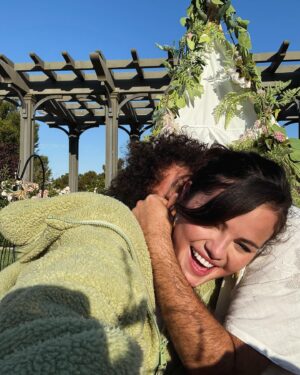 Selena Gomez Instagram - Thank you for sharing your life with me today and everyday 🙂