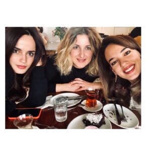 Selin Demiratar Instagram - 🌺 @sedabakan @dsibel Kuzilerimmm