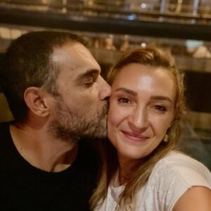 Sema Ergenekon Instagram - Öyle sevmek. 15 yıl bitti. #evlilikyıldönümü 🙏🏻🧿 çok şükür bin şükür ❤️🙏🏻🧿🧿🙏🏻❤️ @uguraslanofficial