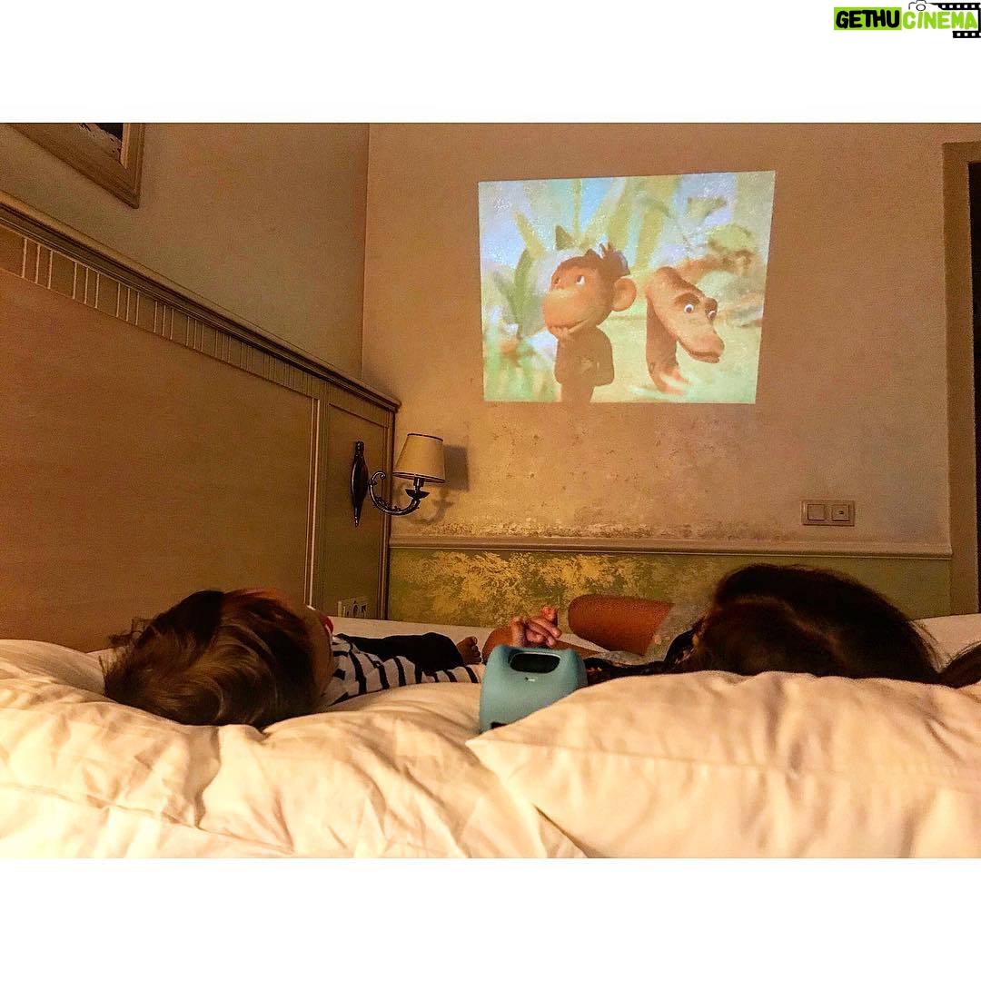 Semyon Treskunov - 8.7K Likes - «ничего, удав, мы тебя поставим на ноги»
@cinemood_family @mari_sofii @sofia_treskunova