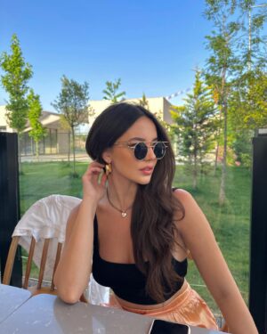 Sena Çakır Instagram - Ben geldim✌🏽