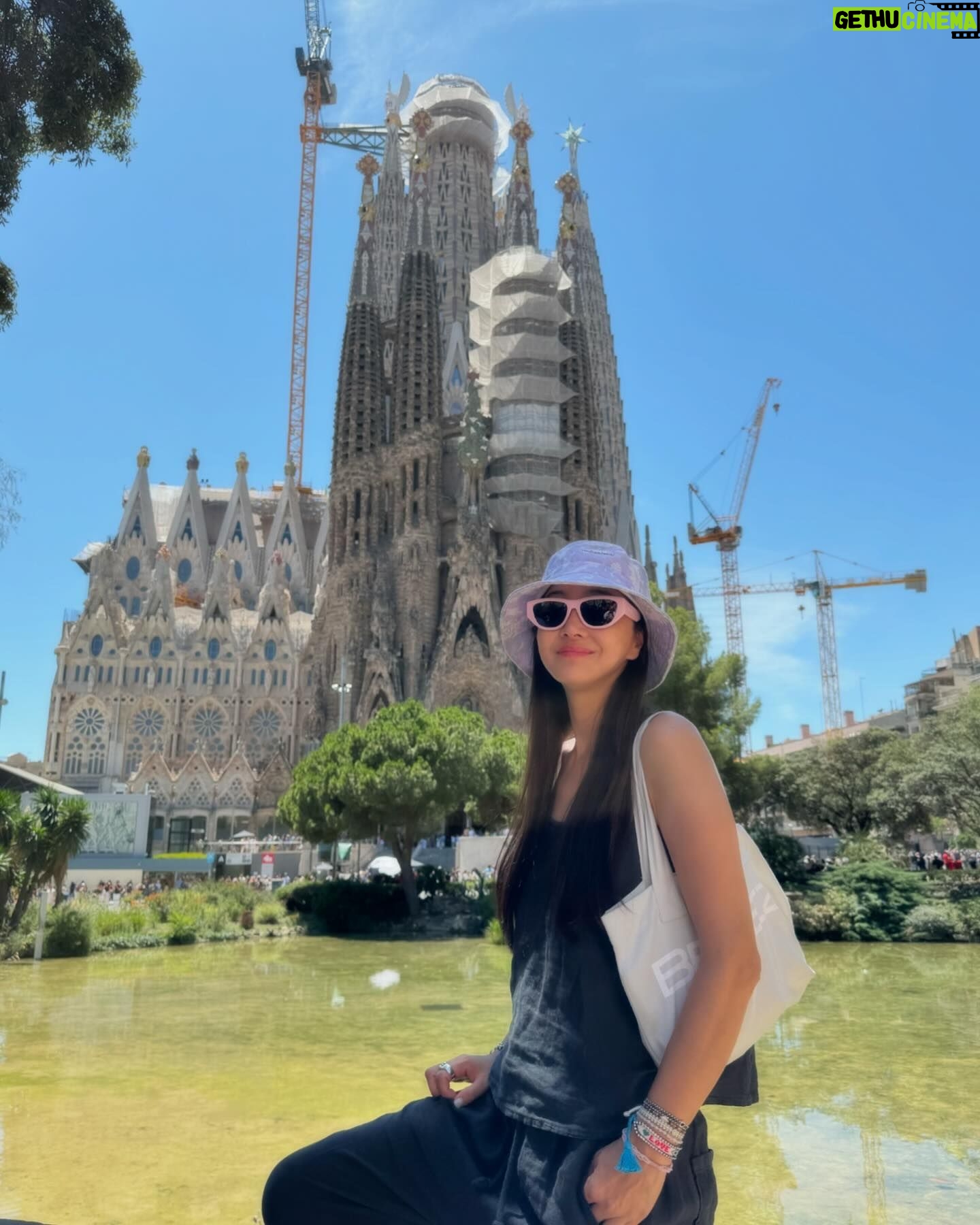 Seo Hyo-rim - 1.6K Likes - Ibiza&barcelona
다시 가라면 또 갈 수 있어❣️
그런데..시차적응이 열흘째 안되는건 어떡하지😱