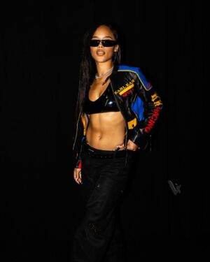 Serayah Instagram - Where do I even start ! Performing a tribute for Aaliyah was so full circle for me I’ve always been infatuated with her essence, swag and her music. Thankyou @bryanmichaelcox and @essencefest for the amazing opportunity. Happy 30 years Essence Fest! 🙏🏽🥹 ✨

I appreciate @karlkani for allowing me to perform with a 1 of 1 original piece that Aaliyah actually wore !! *gagging*!!!🦅#Flowers #Essencefest 

Fit @aaronchristmon @marquisemiller 
📸 @the.vxsionary