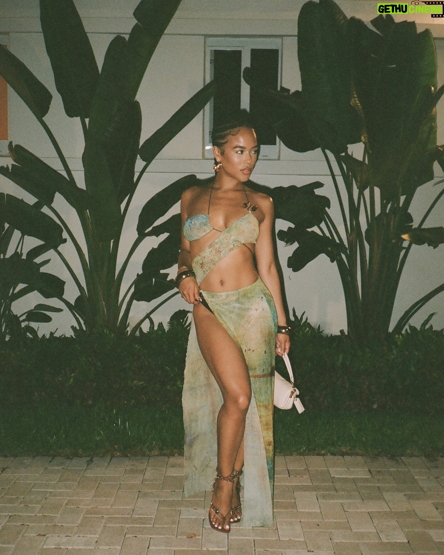 Serayah - 190.1K Likes - šš„³šš¤©š„°š¾š¹
@waqas.ghani