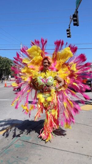 Serena Chacha Instagram - If #burningman and #calle8 had a baby I would be…. @zamalent Thank you for this hotspot.
more #looks at beautyistalented.com
#sundayfunday #sundayvibes #serenachacha #serenachachawigs #rupaulsdragrace #sunday #forsale #available