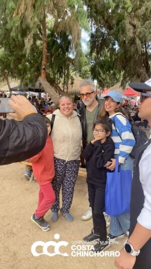 Sergi Arola Instagram - Ya llego SERGI ‼️
Vengase altiro para el Parque Centenario porque está buenísima la octava versión de @carnavaldesaboresarica estamos con más de 40 empresas gastronómicas, artesanía, emporios, talleres gratis y las presentaciones de destacados cocineros, gran cierre con @sergiarola 

Los esperamos con hambre para dejarlos con la Guatita llena y el corazón contento 
.

✅ Carnaval de Sabores es organizado por Corporación Municipal @costa.chinchorro @inacap_arica y @muniarica 

✅ Este año es auspiciador por Benexia, Madero, Transbank, Aguas del Altiplano, Hotel Arica, Cargo Arica, Varos Restoran, Cosemar, Dirección de Salud Municipal 
.
#juntandohambre #guatitallenacorazoncontento #carnavaldesabores #carnavaldesabores2024 #gastronomia #cocina #arica #aricayparinacota