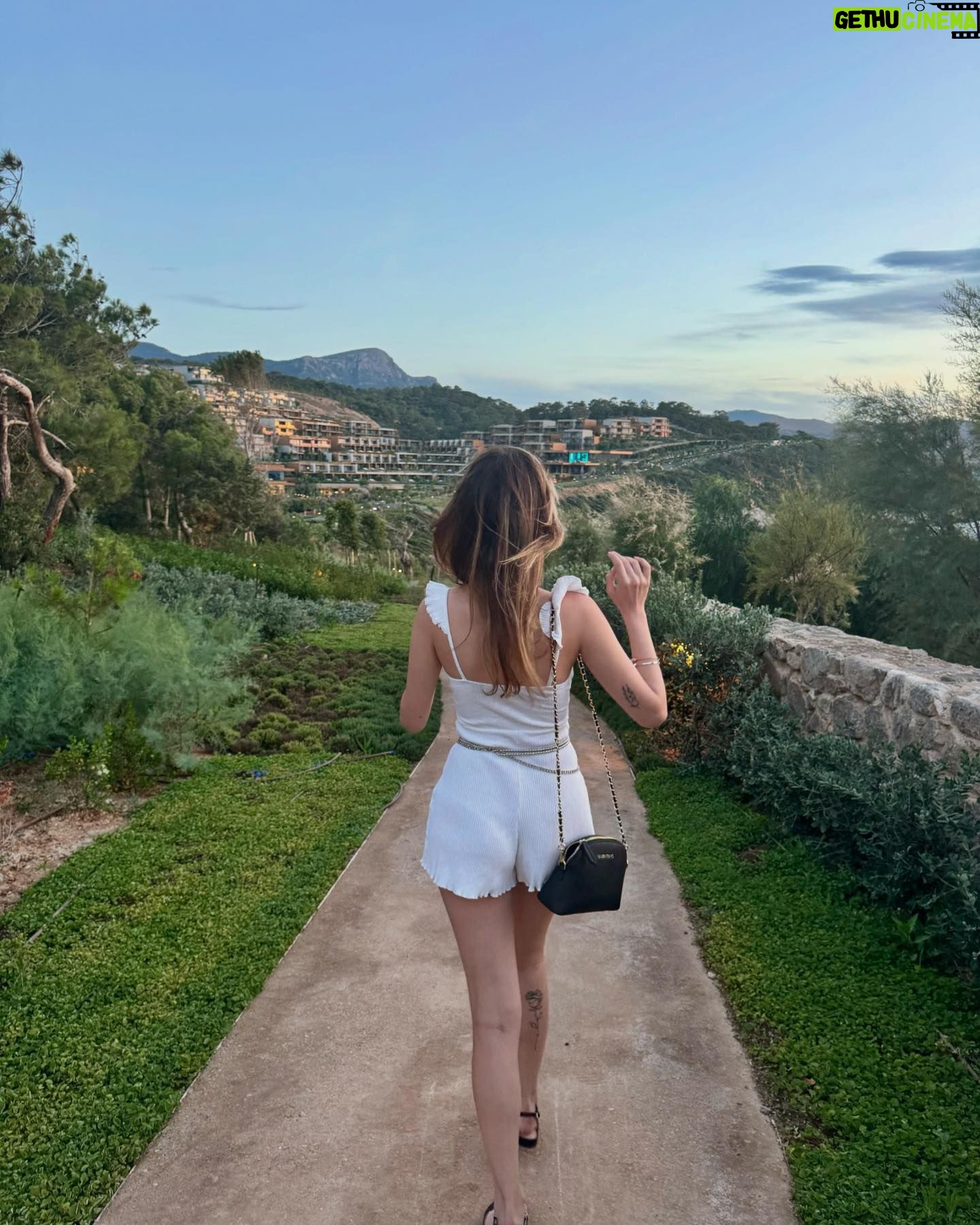 Serra Pirinç - 44.3K Likes - 🌝