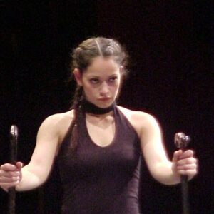 Sezin Akbaşoğulları Instagram - bir zamanlar ne kadar da tehlikeliymişim☠️🤡 

#2003 #macbett #ionesco #bilkenttiyatrosu