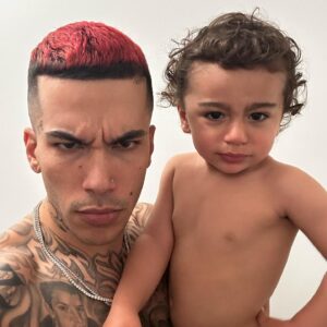 Sfera Ebbasta Instagram - Sei l’amore più puro che esiste, la mia persona preferita sul pianeta, il mio piccolo Re🤴🏻 tanti auguri Gabry 🩵🎂♾️  2