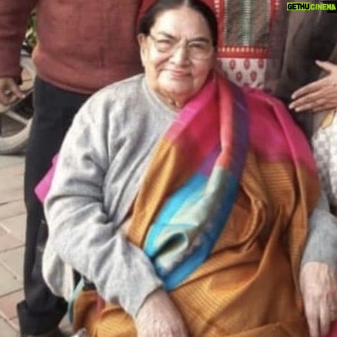 Shabana Azmi - 3.6K Likes - Everyone says I’ve started looking exactly like my mother Shaukat Kaifi. Do I