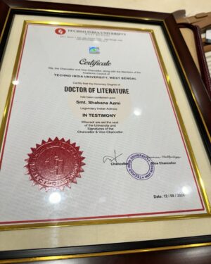 Shabana Azmi Instagram - Privileged to receive my 6th Hon Doctorate in the presence of Honble President of India Shri Kovind . Other recipients included Jogen Choudhry, Leander Paes and Shankar Mahadevan