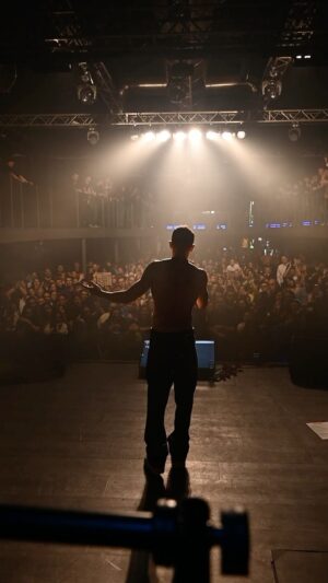 Shade Instagram - Ma che vibes c’erano ieri sera?! 🤯
Grazie Milano, siete tutto quello che ho ❤️‍🩹