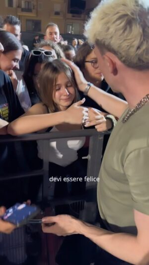 Shade Instagram - State comprando i biglietti del tour? Dove ci vedremo? 
Presto che è tardi. Link in bio.