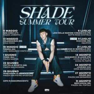 Shade Instagram - Caraffe di mojito, la spiaggia ed il mare in real life. 🍹🏝️
@vitoshade è già pronto a ripartire, #ShadeSummerTour sta arrivando. 

🩵 Info & ticket disponibili su bpmconcerti.com

#shade #summer #tour #live #bpmconcerti