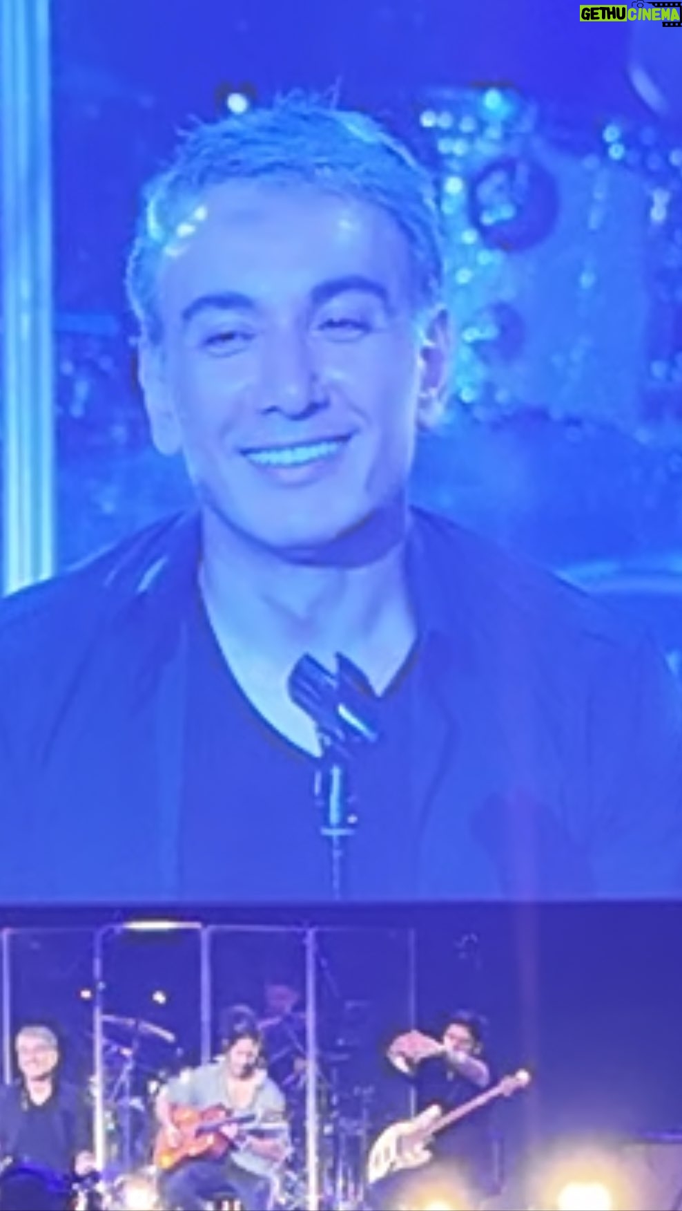 Shadmehr Aghili - 617.5K Likes - تو مثل هوای خوب بعد بارونی
تو بیای میکنم شهرو چراغونی