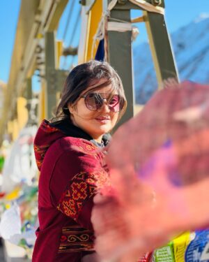 Shafna Instagram - Happiness is where my heart is!!! ♥️ 

Clicks @sajinsajin_ 👽
Travel partner @hippiegotra 🗻

#ChichamBridge #himachalpradesh #India’shighestsuspensionbridge #Spiti #spitivalley #himalayas #favouriteplacetobe #mountains #♥