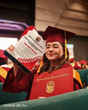 Shaira Diaz Instagram - Receiving the Personal Branding and Achievement Excellence Award is truly an HONOR. I’m deeply grateful for this recognition, @universityofperpetualhelp! ❤️ It means so much to me, as it will always remind me of my beautiful journey toward achieving my goals. Juggling study and work is challenging, but I’m telling you, it is possible kung gugustuhin mo. I’m happy to have inspired others along the way and will continue to do so. Kung kinaya ko, kakayanin mo rin! ❤️

Happy to share this sweet success with my loved ones. Here are some snaps taken with my #HONOR200 Pro! @honorph