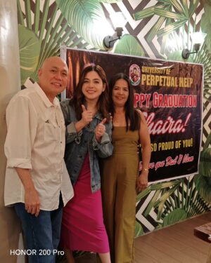 Shaira Diaz Instagram - Receiving the Personal Branding and Achievement Excellence Award is truly an HONOR. I’m deeply grateful for this recognition, @universityofperpetualhelp! ❤️ It means so much to me, as it will always remind me of my beautiful journey toward achieving my goals. Juggling study and work is challenging, but I’m telling you, it is possible kung gugustuhin mo. I’m happy to have inspired others along the way and will continue to do so. Kung kinaya ko, kakayanin mo rin! ❤️

Happy to share this sweet success with my loved ones. Here are some snaps taken with my #HONOR200 Pro! @honorph