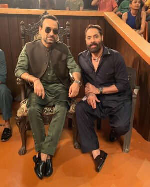 Shaji Choudhary Instagram - Your favourite jodi…..💕
.
.
.
.
.
#mirzapur #amzonprime #primevideo