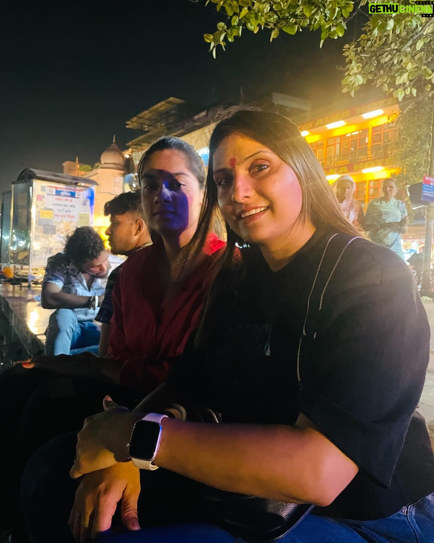 Shaji Choudhary - 11.5K Likes - जय बद्रीनाथ जी। मन करेगा बार बार जाने का । पर एक बार तो जायेगा ।💕
.
.
.
#badrinath #badrinathtemple🙏 #utrakhand #hillsation #mounatains #river #greenland #weather #cloud #instagood #instagram #post