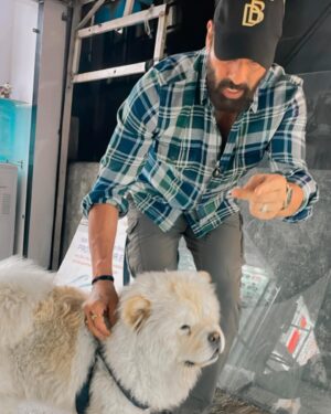 Shaji Choudhary Instagram - Pictures with chau chau💕
.
.
.
#picoftheday #picture #animal #doglover #utrakhand #massorie