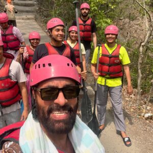 Shaji Choudhary Instagram - Trip on 💕 rishikesh diaries 
.
.
.
.
#trip #travelphotography #holiday #uttarakhand #haridwar #rishikesh #fun #activity #river #rafting