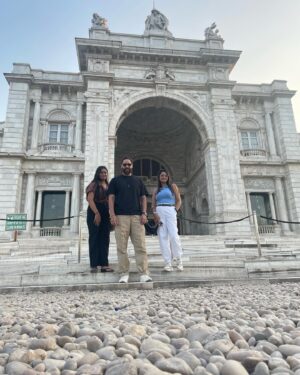 Shaji Choudhary Instagram - Kolkata diaries 💕 exploring the city 
.
.
.
.

#kolkata #kolkatadiaries #kolkatabuzz #howrahbridge🌉 #victoria #explore #pictures