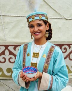 Actress Shakti Mohan HD Instagram Photos and Wallpapers September 2024