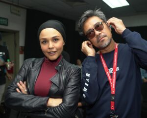 Sham Visa Instagram - Sekejabnya masa berjalan. Tinggal beberapa jam lagi utk abg sham beraksi di pentas semifinal #GV6. Alhamdulillah syukur. Jangan lupa support abg sham jam 9malam ni di Astro Ria, Ria HD & Astro Go. Thank you @neonpixelofficial for the candids. Terima kasih guys! ❤️
.
📸 @neonpixelofficial 📺 @mindorder 💖 @shamvengers
.
#MindOrder #MindOrderManagement #ShamVisa #ShamxMindOrder #ShamGV19 #GegarVaganza2019 #GV6 #shamvengers @shamvengers @mindorder