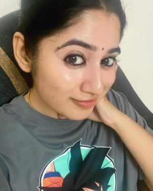 Shambhavy gurumoorthy Instagram - Me and my selfie addiction !!!🤪

#samandprasi #trend #trending #instagood #instalike #instadaily #trendingnow #selflove #mondaymood #selfie #shambhavy✨ #shambhavygurumoorthy #youtuber #actress #loveyourself
