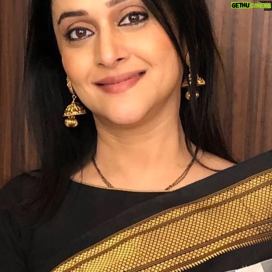 Shantanu Bhamare - 10K Likes - Views Of Legendary Actor, Director &
Producer Mrinal Kulkarni Ji On Producer & Actor Shantanu Bhamare 💯👍❤️
Mrinal Kulkarni is an Indian actress and director known for her work in several films and television productions.She is best known for her role as Mirabai in Doordarshan's Mirabai and as an angel on Star Plus's Son Pari.