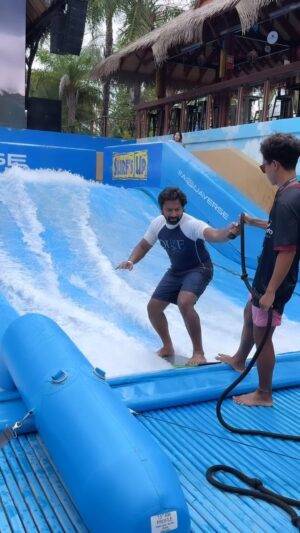 Shanthanu Bhagyaraj Instagram - I didn’t fall, I attacked the floor 😅 
Joining the 1 second trend 😜 Pls don’t follow my footsteps 🤣