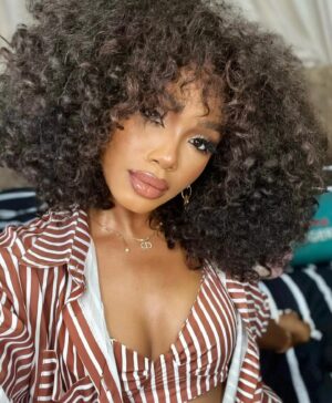 Sharon Ooja Instagram - I’m love, I’m light and I’m salt❤️❤️❤️

I was raised in love …. Love is one thing I’ll never struggle to give… I’m a full cup… I over flow ,SON forever ❤️❤️❤️ #wifeofaking #daughterofaking❤️👑