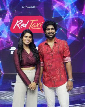 Shathiga Instagram - How was today’s episode?!🤩🥳 #tiktiktik
.
Had a great time with @kikivijay11 @bjbala_kpy @rudran_praveen @_shalinii__ @akash__premkumar 
.
Thank you @globalvillagers @vijaytelevision 
.
Mua @anitasmakeupartistry 
Hair @dhanusha_makeup_artist 
.
#shathiga#actor#tamil#vijaytv#tiktiktik#realityshow#mahanathi#chennai