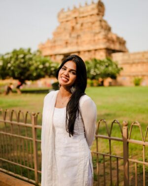 Shathiga Instagram - இதயம் இந்த இதயம்🤍
.

.
#shathiga#actor#tamil#casual#salwar#white#thanjavur#chennai