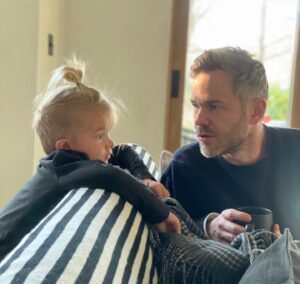 Shawn Ashmore Instagram - Morning chats with my guy Olly! ❤️ 📷 @samhuntington