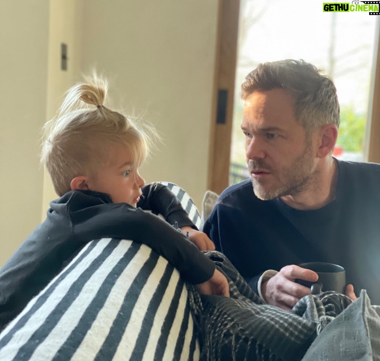 Shawn Ashmore - 6.4K Likes - Morning chats with my guy Olly! ❤️ 📷 @samhuntington