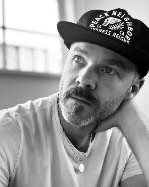 Shawn Ashmore Instagram - Are you following @peaceneighbor yet! New hats and gear dropping soon! I hope you’ll join us on this new journey! ✌️❤️🔥