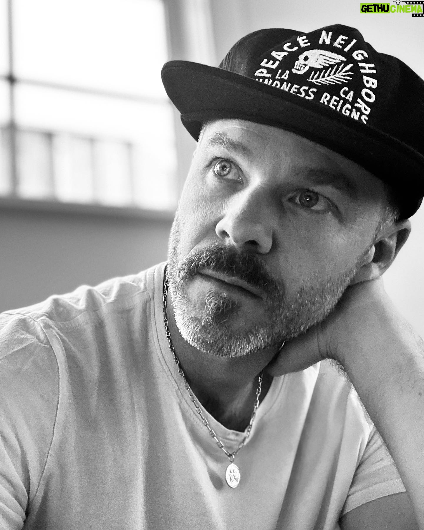 Shawn Ashmore - 6.8K Likes - Are you following @peaceneighbor yet! New hats and gear dropping soon! I hope you’ll join us on this new journey! ✌️❤️🔥