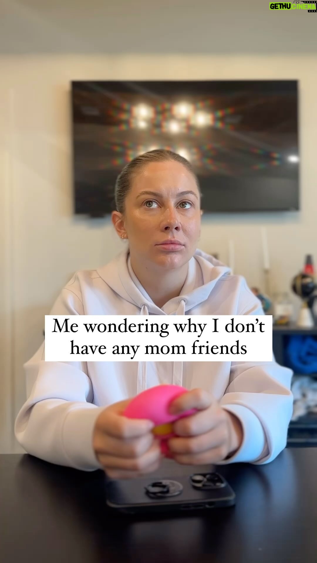 Shawn Johnson - 219K Likes - Hahaha any moms want to be my friend? š
#reelsvideo #reels #moms #momlife #parents @emmalpage_