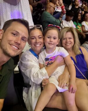 Shawn Johnson Instagram - Core memories made. #Paris2024