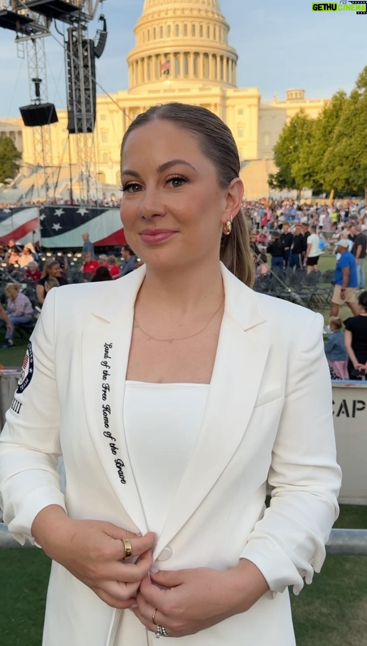 Shawn Johnson - 263K Likes - Probably one of the coolest experiences of my life. @july4thpbs thank you for letting me honor our country and Olympiansā¦. see you in PARIS! šŗšø