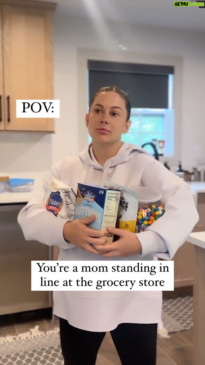 Shawn Johnson - 178.4K Likes - Haha mom instincts kicking in š
#reels #momlife #moms #parent #parentlife #parenting #family #kids #mom #momsofinstagram #marriage