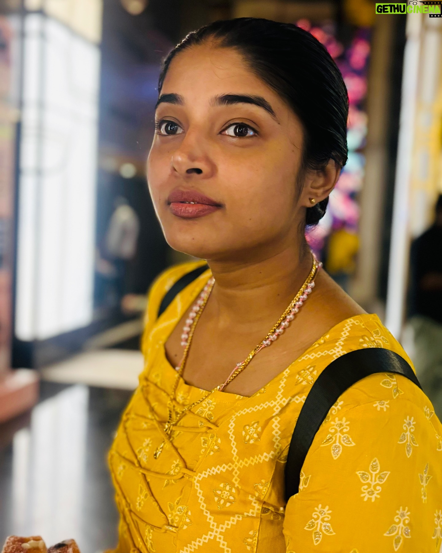 Sheela Rajkumar - 6.3K Likes - Movie day out with bestie @archana_aarthi
.
.
.
.
.
.
.
📸: @archana_aarthi
#sheela #friends #dayout #smile #goodvibes #picoftheday #deadpool #wolverine #trending #explore #instagood #redyellow