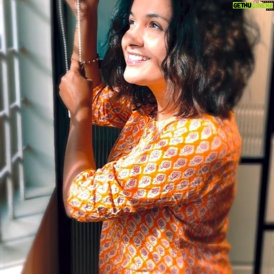 Sheetal Shetty - 51.3K Likes - Caption this 🙂
#sheetalaakshara #sheetalshetty #kannadaliterature #poems #shewrites #kannadasahitya #kannadakavanagalu #sandalwood #kfi #writersofinstagram #writerlife #creativewriting