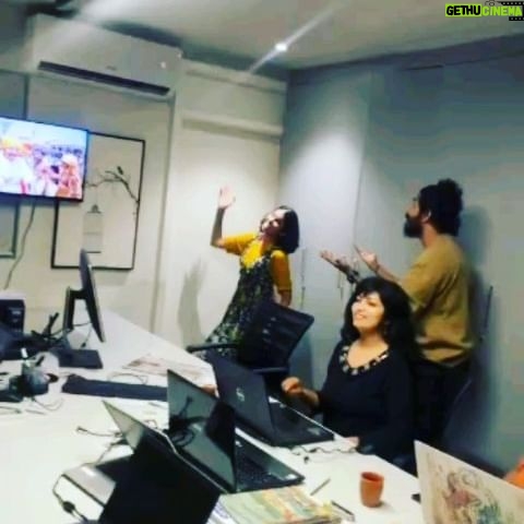 Sheetal Shetty - 4.8K Likes - ಅಣ್ಣಾವ್ರ birthday ❤️💐🤗 office tales1 @sheetalesofficial #happybirthday #drrajkumar #kannadasongs #kannada #kannadafilm #kannadiga #bengaluru #sheetales #happiness #happyworkplace