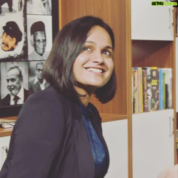 Sheetal Shetty - 3.8K Likes - Few candids @office @sheetalesofficial
Thanks @venkatesh sir for these clicks🙏🏼🙂