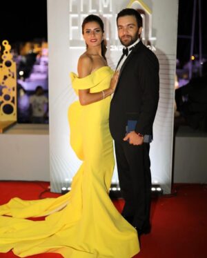 Sherif Ramzy Instagram - 9 years loving you ♥️ @sheriframzy 
Happy anniversary my love. 🌹🌹🌹
