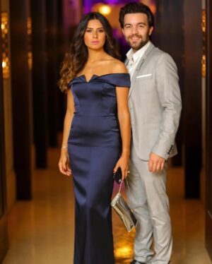 Sherif Ramzy Instagram - 9 years loving you ♥️ @sheriframzy 
Happy anniversary my love. 🌹🌹🌹